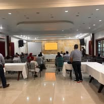 Conferencia en salón